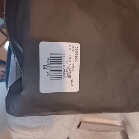 Sweatshirt - Picture 3 of 4